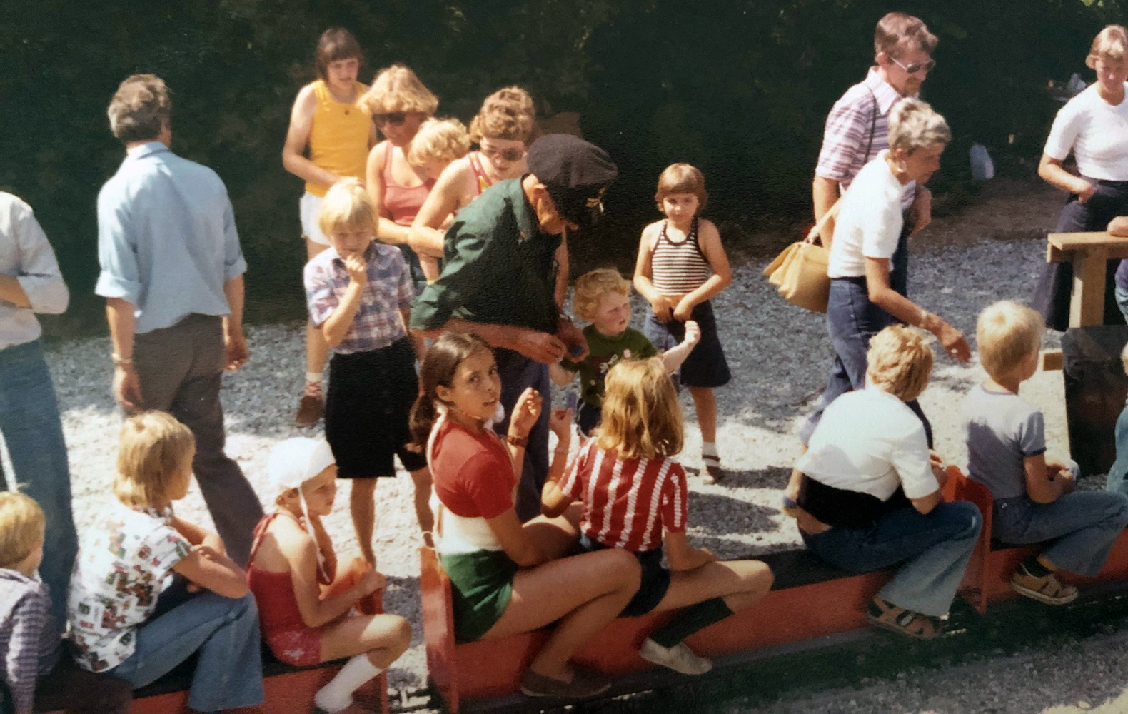 Isabella i Knuthenborg Safaripark i 1977 – jeg vakte en del opsigt iført “brynjen”.